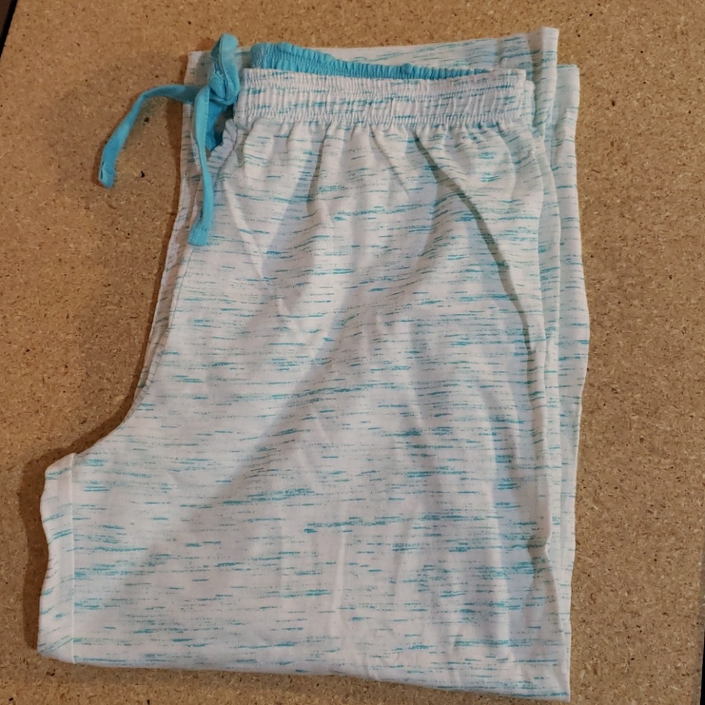 NWT Dollhouse Cropped PJ pants